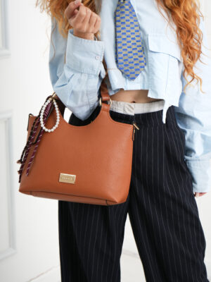 PERAL & TASSEL SHOULDER BAG