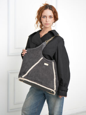 WINTER SUEDE CHAIN SHOULDER BAG
