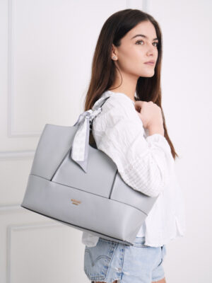 WINGED SCARF SHOPPER