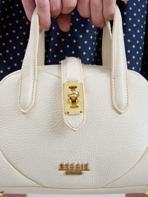 ROMANTIC HEART DOME SATCHEL