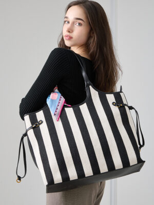 BOLD STRIPED CANVAS SHOULDER BAG