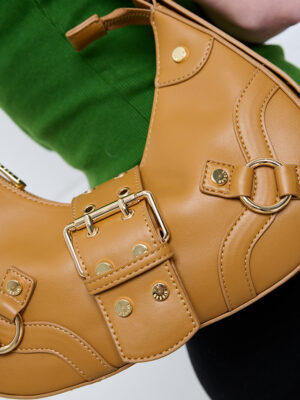 BUCKLE TEXTURAL HOBO