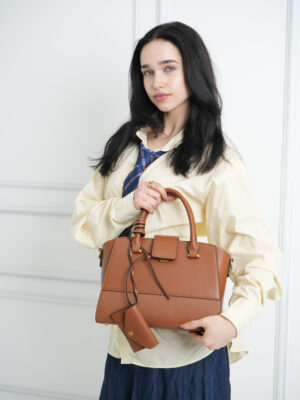 STYLISH RIBBED PANEL TOTE
