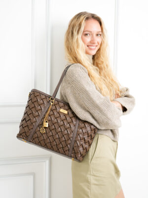 WEAVE SHOULDER BAG WITH CHARM