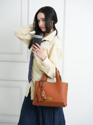 PEBBLED UTILITY TOTE