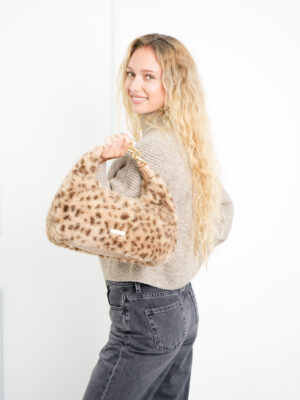 WILDLY LEOPARD FURRY SHOULDER BAG